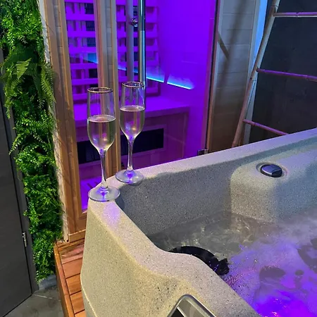 Romantic شقة *